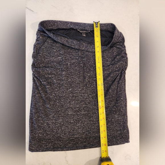 Banana Republic black skirt - Picture 3 of 5